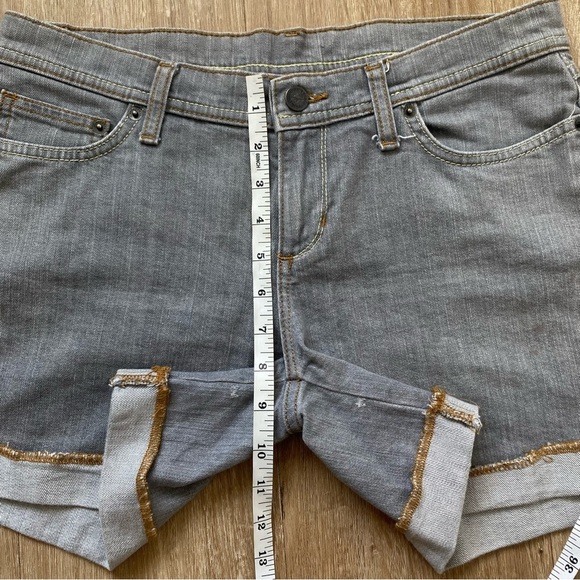 Patagonia Women’s Denim Shorties Size 28 Light Grey Wash - Picture 10 of 14